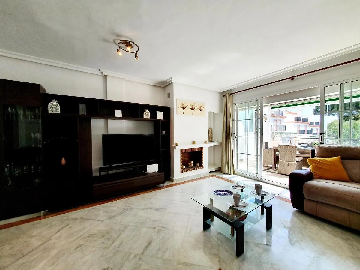 Апартаменты Lomas De Cabopino House Марбелья