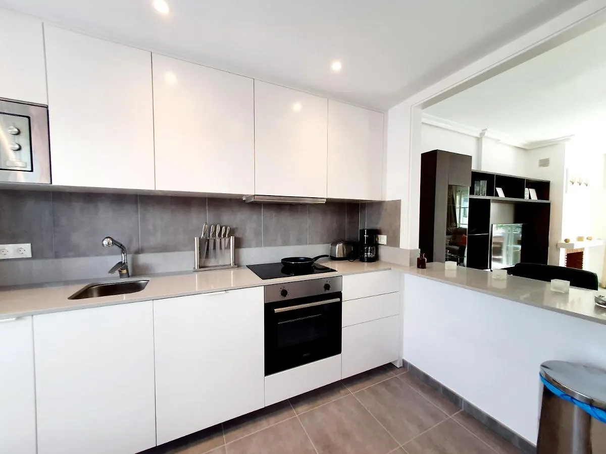 Апартаменты Lomas De Cabopino House Марбелья