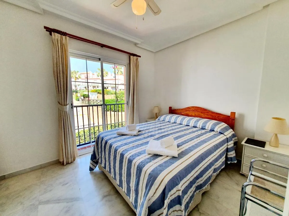 Апартаменты Lomas De Cabopino House Марбелья