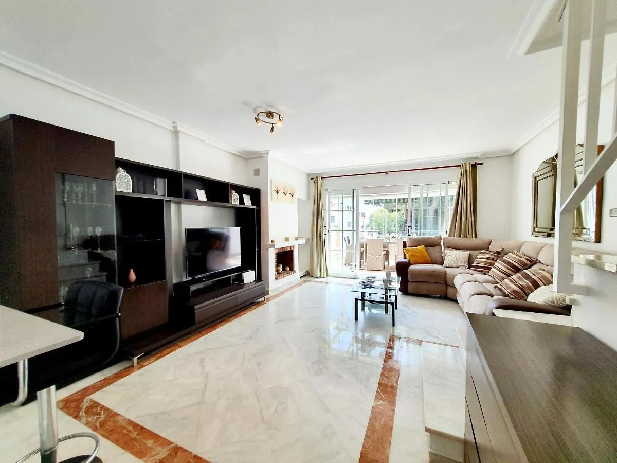 Апартаменты Lomas De Cabopino House Марбелья
