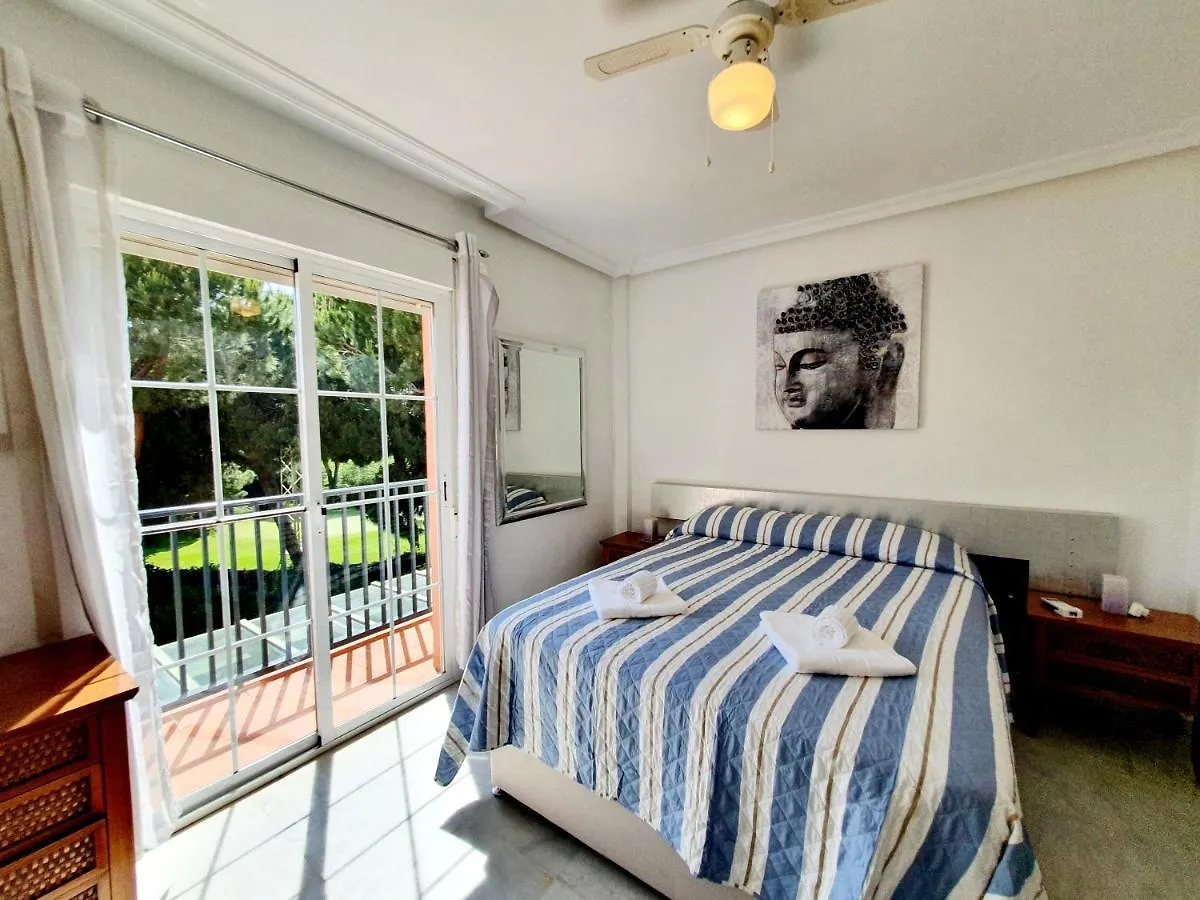 Апартаменты Lomas De Cabopino House Марбелья
